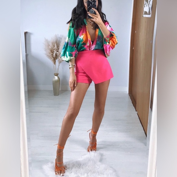 Zara BRIGHT PINK ASYMMETRIC SKORT - Picture 10 of 13